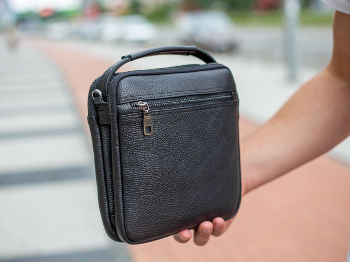 Шкіряна чоловіча сумка-барсетка 20х23х6, месенджер через плече Bexhill BX-14660 чорний