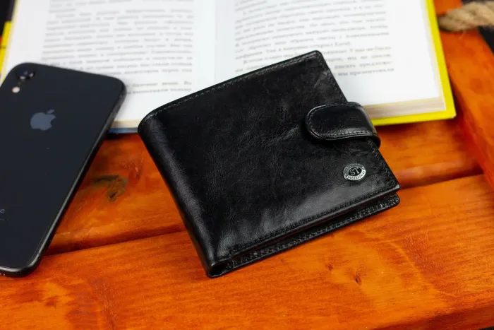 Чоловіче портмоне з натуральної шкіри ST Leather В104 Чорний