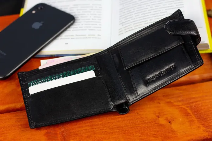 Чоловіче портмоне з натуральної шкіри ST Leather В104 Чорний