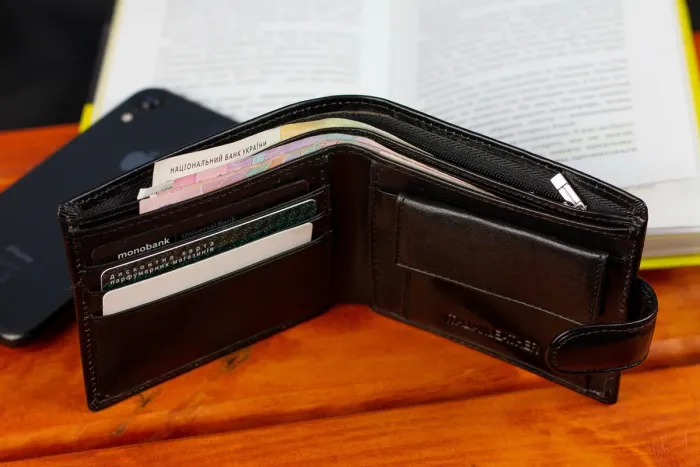 Чоловіче портмоне з натуральної шкіри ST Leather В104 Чорний