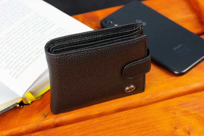 Класичне чоловіче портмоне з натуральної шкіри ST Leather ST102 Чорний