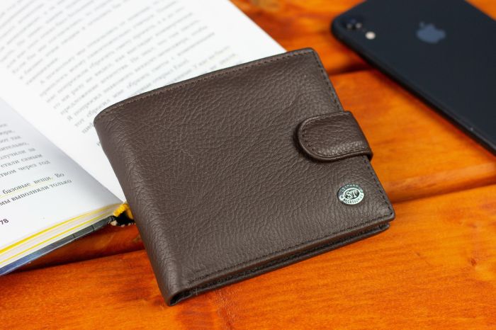 Шкіряне чоловіче портмоне на кнопці ST Leather ST104 Коричневе