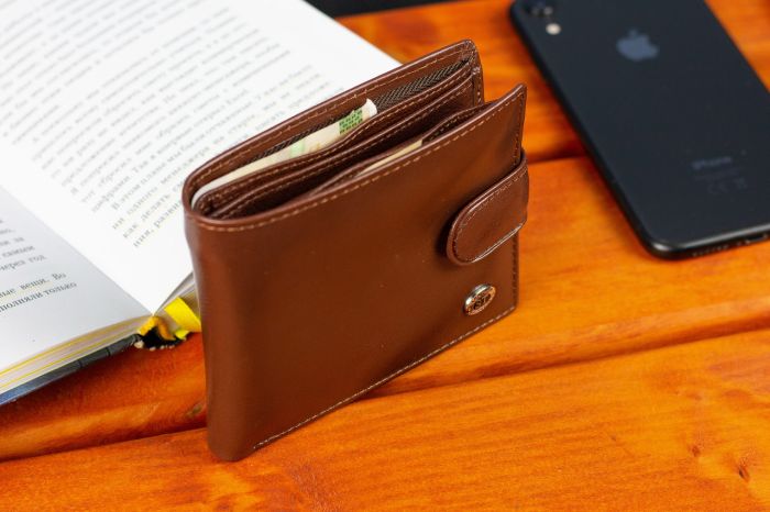 Стильне шкіряне чоловіче портмоне ST Leather В103 Коричневий
