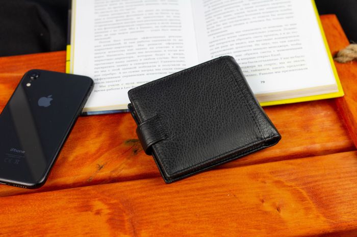 Чорне чоловіче портмоне з натуральної шкіри з фіксацією ST Leather ST103