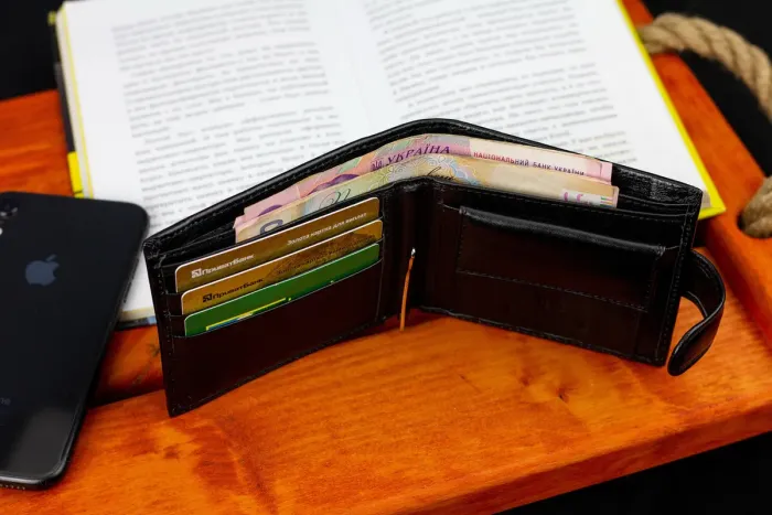 Чорне шкіряне чоловіче портмоне із затискачем для грошей Marco Coverna MC-2006H-1