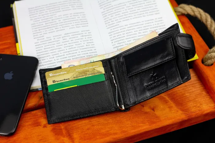 Чорне шкіряне чоловіче портмоне із затискачем для грошей Marco Coverna MC-2006H-1