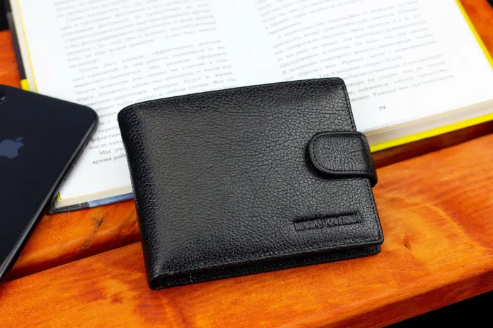 Чорне шкіряне портмоне з відділом для документів Marco Coverna MCBK10-805