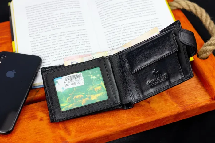 Чорне класичне портмоне з натуральної шкіри Marco Coverna MC-2003Н-1