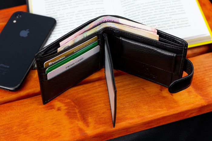 Чорне класичне портмоне з натуральної шкіри Marco Coverna MC-2003-1