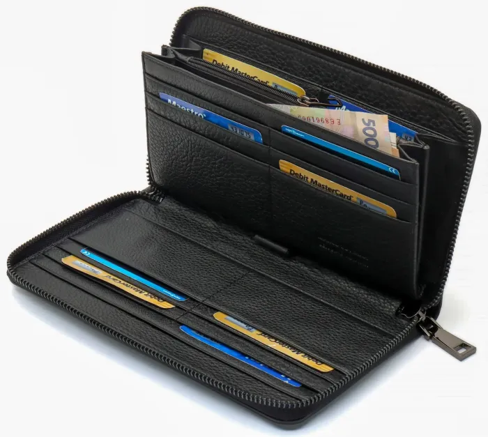 Чорний гаманець-клатч з блоком під картки під однією блискавкою з натуральної шкіри Marco Coverna МС-5901Q