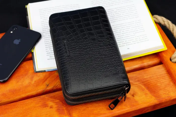 Чорний гаманець-клатч на дві блискавки із фактурної натуральної шкіри Marco Coverna MCJP-5902B