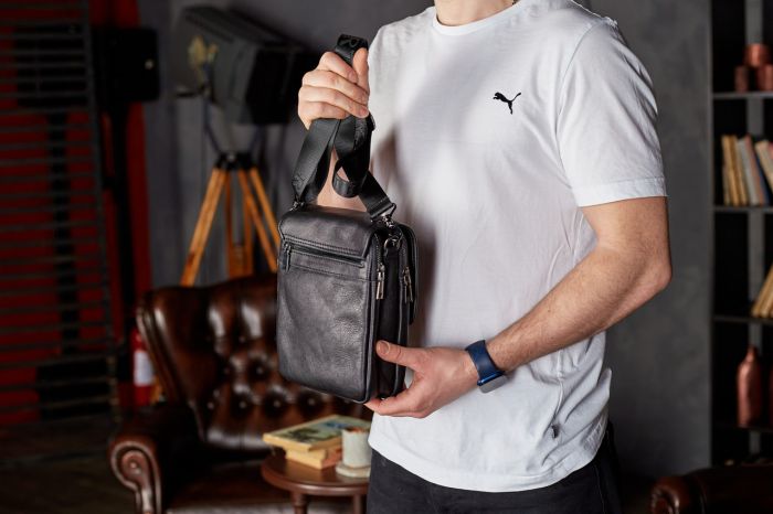 Месенджер із клапаном через плече 24х20х6, шкіряна барсетка Tiding Bag TD-20033 чорна