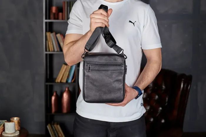 Месенджер із клапаном через плече 24х20х6, шкіряна барсетка Tiding Bag TD-20033 чорна