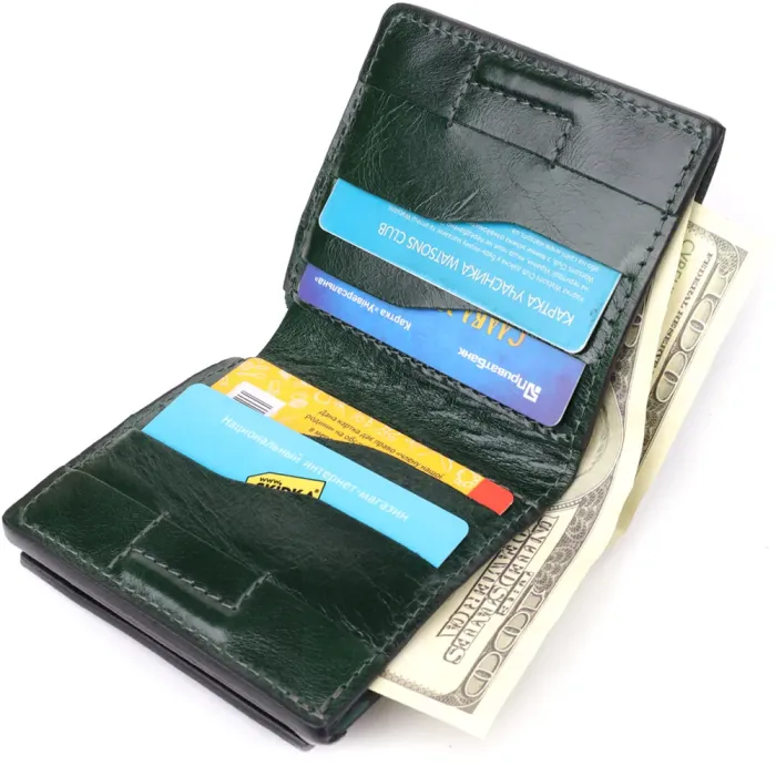 Компактний гаманець у дві складення з натуральної гладкої шкіри GRANDE PELLE 22946 Зелений