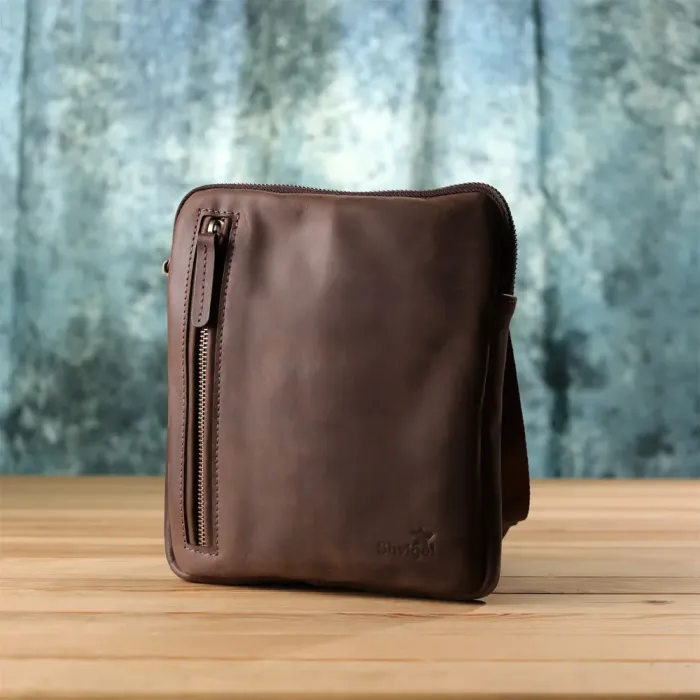 Практична сумка для чоловіків на плече з натуральної вінтажної шкіри Shvigel 23149 Коричневий