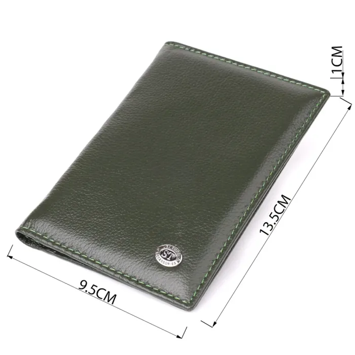 Практична обкладинка на паспорт універсального формату із натуральної шкіри ST Leather 23081 Зелений