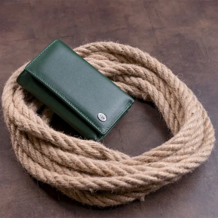 Кошелек горизонтальный с монетником на молнии унисекс ST Leather 19359 Зеленый
