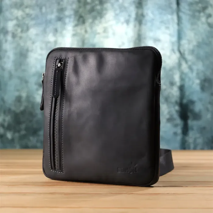 Зручна сумка для чоловіків на плече із натуральної вінтажної шкіри Shvigel 23147 Чорний