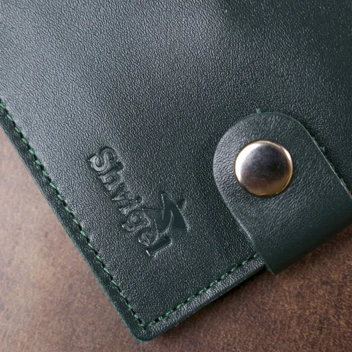 Шкіряне практичне портмоне Shvigel 16448 Зелений