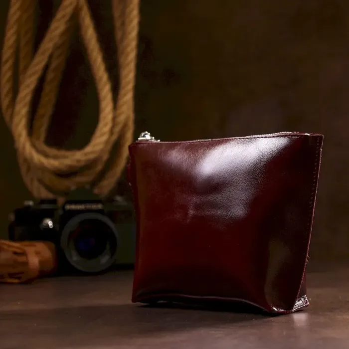 Кожаная практичная косметичка для женщин Shvigel 16412 Бордовый