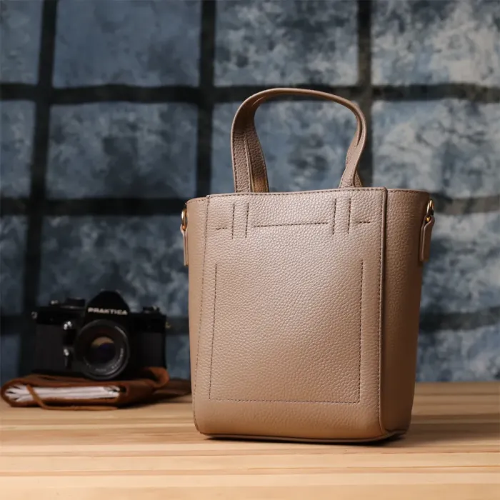 Стильна сумка жіноча з натуральної шкіри у формі трапеції Vintage 22918 Бежевий