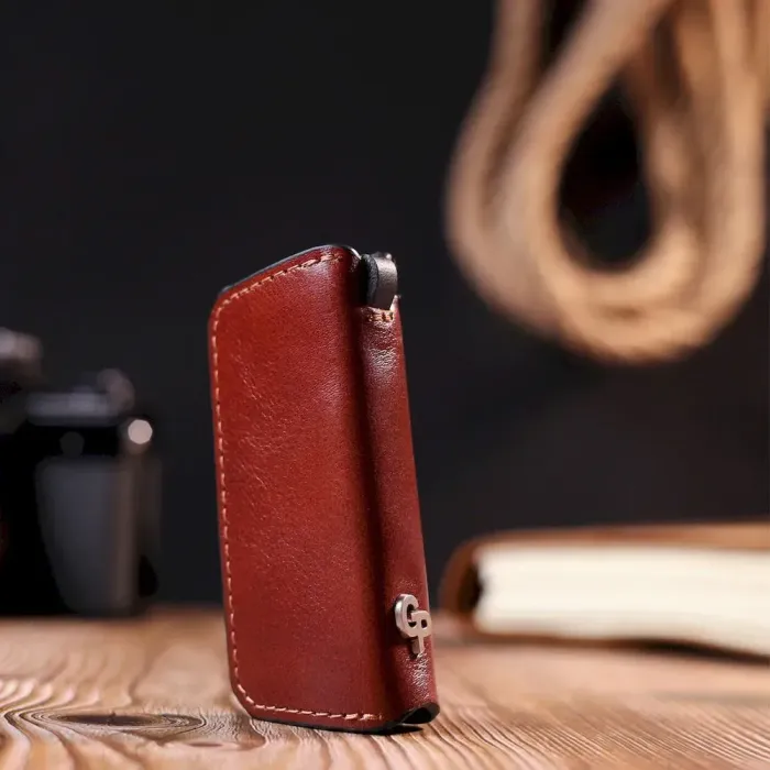 Зручна шкіряна ключниця Grande Pelle 11392 Коричневий