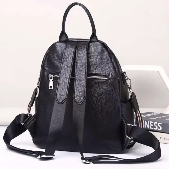 Жіночий рюкзак шкіряний міський з ременцем 23х30х11, сумка на спину для навчання, чорна