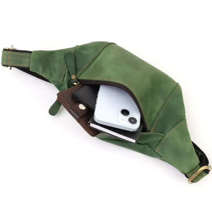 Модна сумка-бананка для чоловіків з натуральної vintage шкіри Shvigel 23124 Зелений
