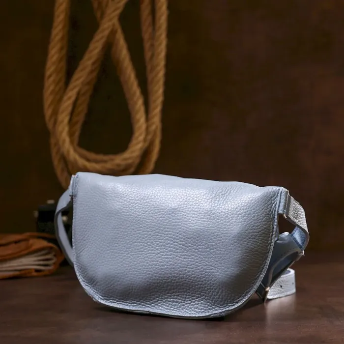 Кожаная удобная женская бананка Shvigel 16374 Голубой