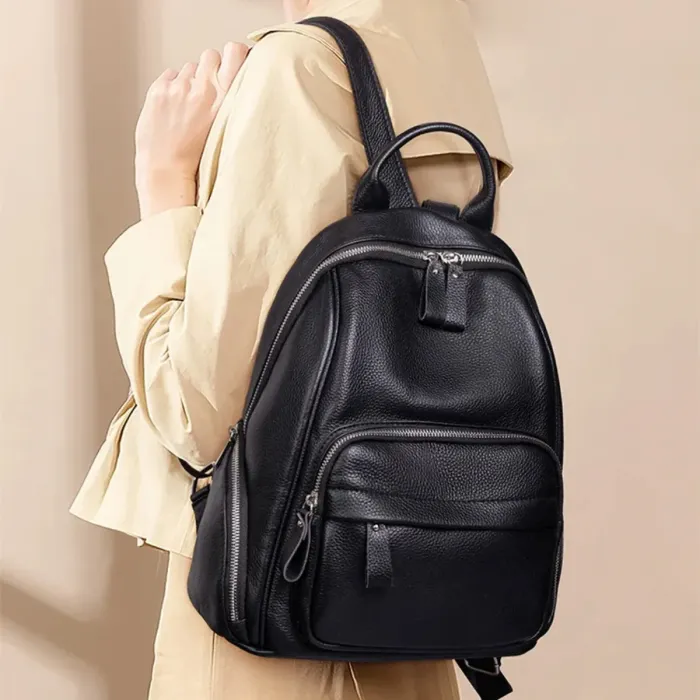 Рюкзак жіночий шкіряний 29х31х12, практична наплічна сумка для міста, чорна