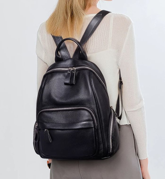 Рюкзак жіночий шкіряний 29х31х12, практична наплічна сумка для міста, чорна