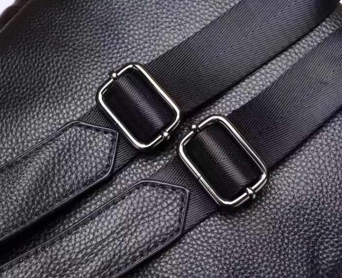 Шкіряний класичний жіночий рюкзак 26х32х15, наплічна сумка з багатьма відділеннями, чорна