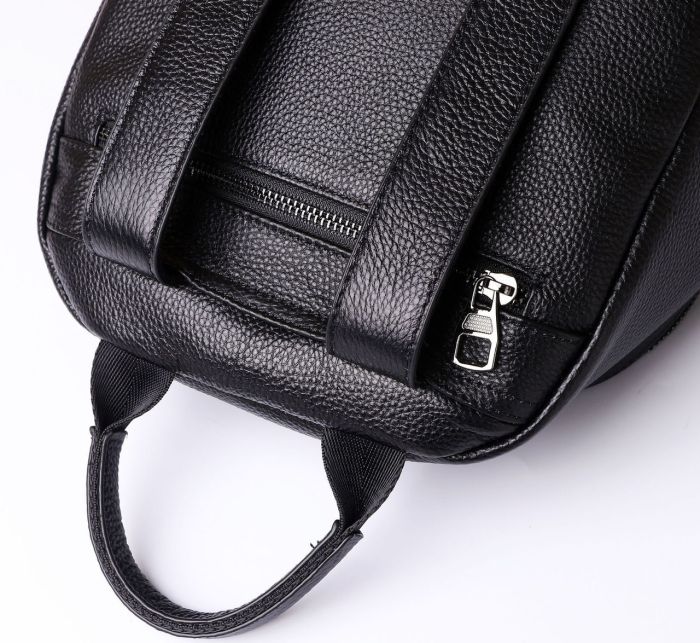 Жіночий шкіряний рюкзак міського типу 23х30х13, сумка на спину під мат, чорна