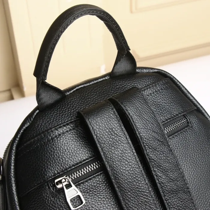 Стильна жіноча сумка міська на плечі 25х33х14, рюкзак з натуральної шкіри, чорний