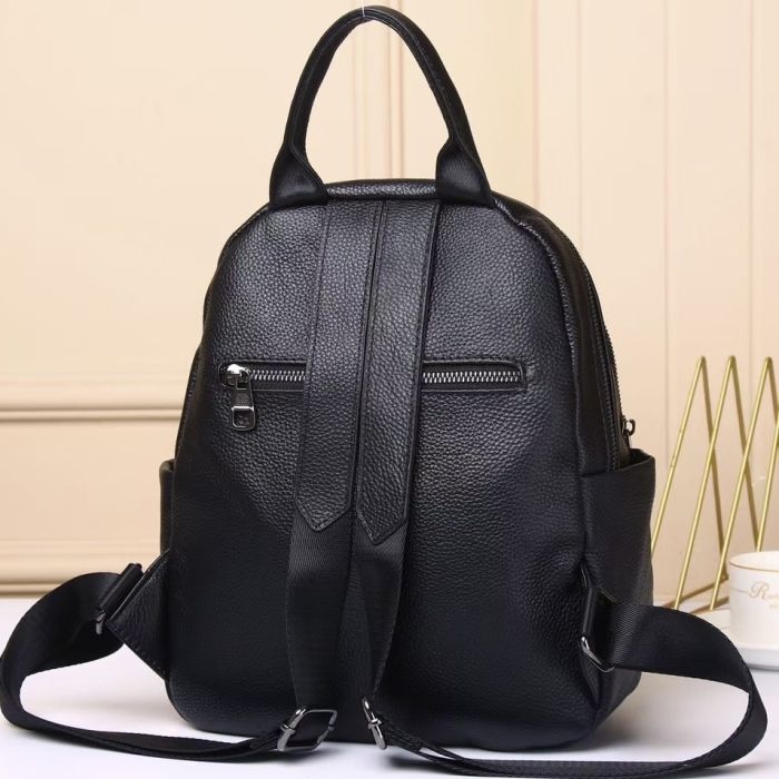 Рюкзак жіночий шкіряний з тисненням під рептилію 23х30х13, сумка наплічна для міста, чорна