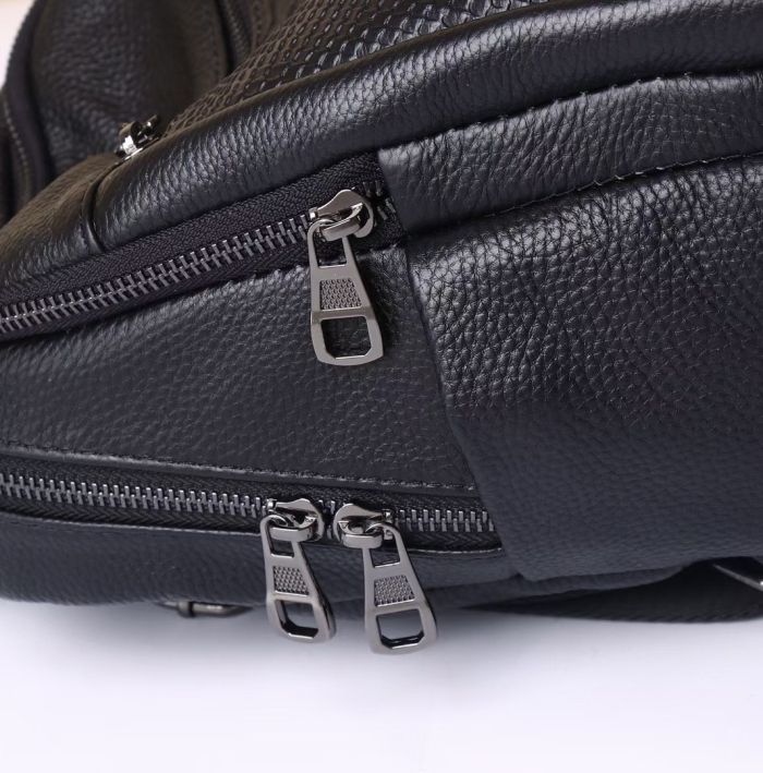 Рюкзак жіночий шкіряний з тисненням під рептилію 23х30х13, сумка наплічна для міста, чорна