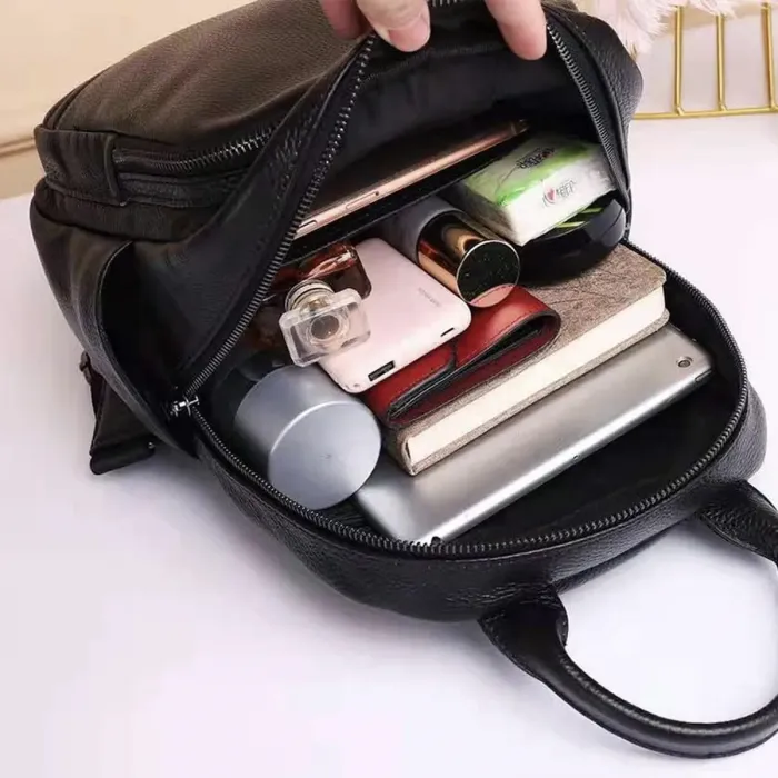 Шкіряний жіночий міський рюкзак на блискавці 23х29х13, сумка наплічна для прогулянок, чорна