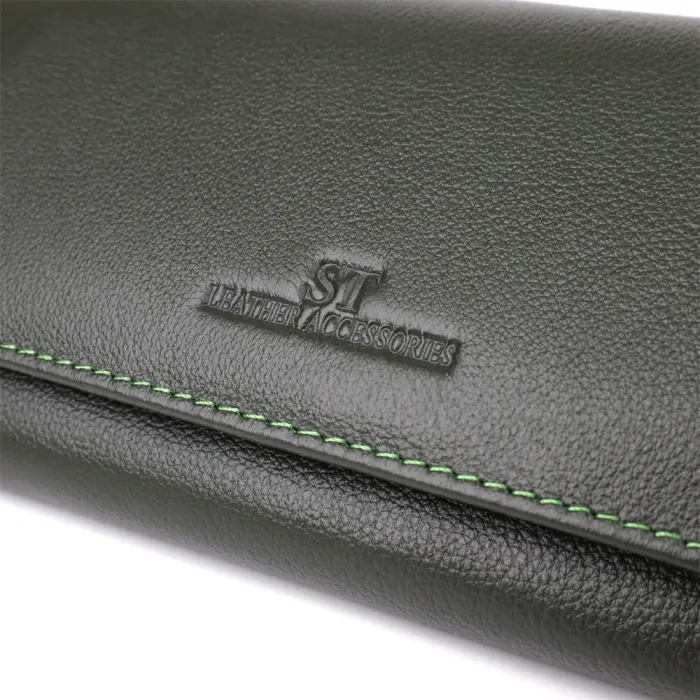 Горизонтальний гаманець у два складення з натуральної шкіри ST Leather 23067 Зелений