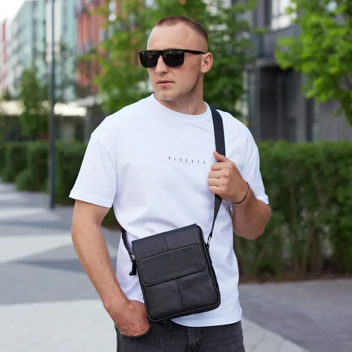 Чоловіча сумка шкіряна планшет 21х24х6, барсетка на одне плече Tiding Bag M1254A чорна