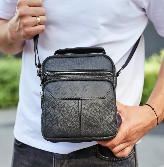 Чоловічий шкіряний месенджер 18x22x8, сумка планшет через плече Tiding Bag A25F-1519A чорний