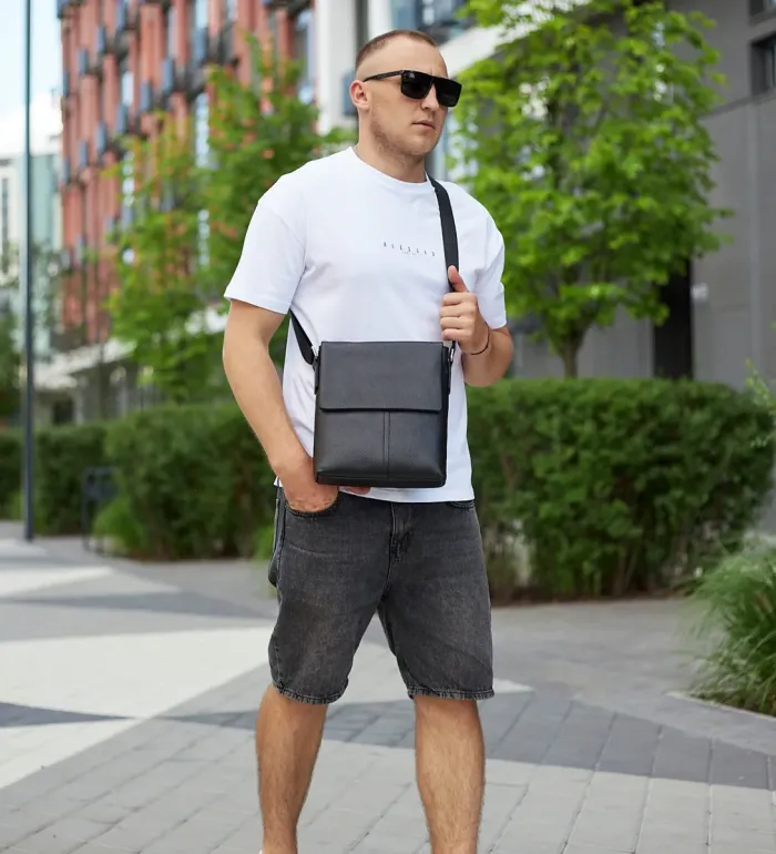 Чоловіча сумка планшет через плече 23х26х6, шкіряна барсетка Tiding Bag SK A75-181 чорна