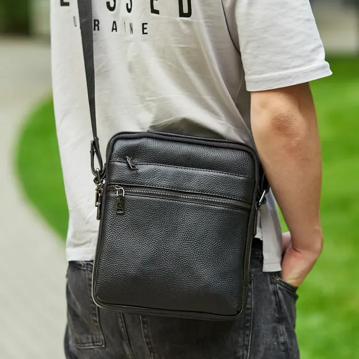 Шкіряна чоловіча сумка планшет через плече 23х26х8, наплічна барсетка Tiding Bag MN-284334 чорна