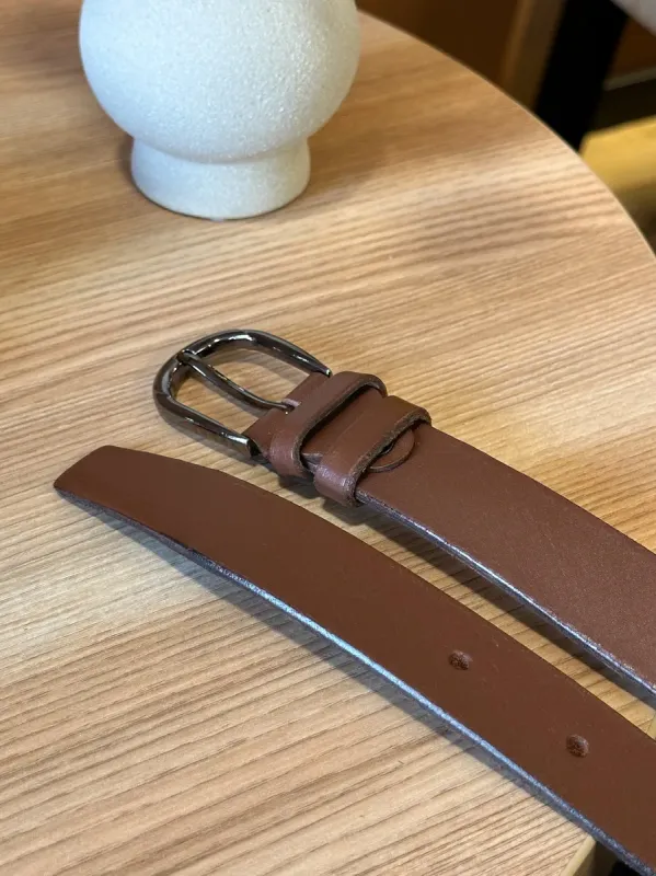 Шкіряний жіночий ремінь в коричневому кольорі 6081