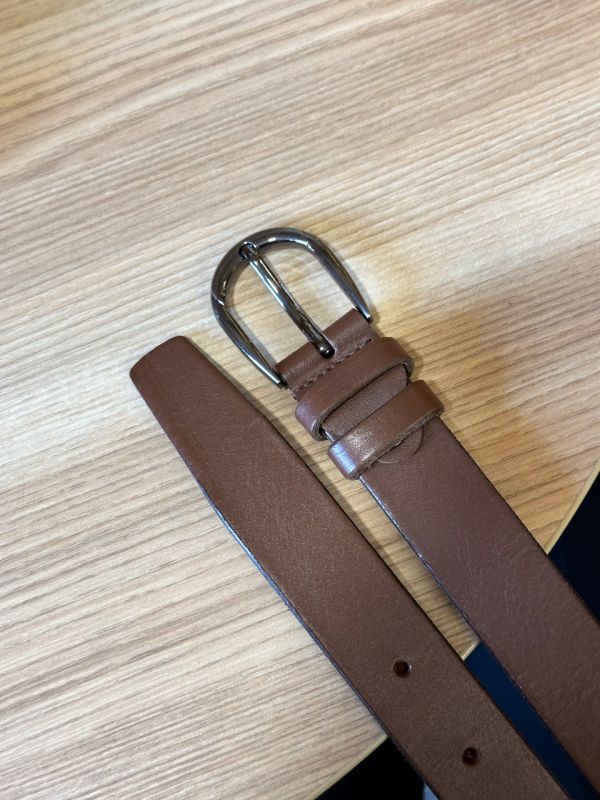 Шкіряний жіночий ремінь в коричневому кольорі 6081