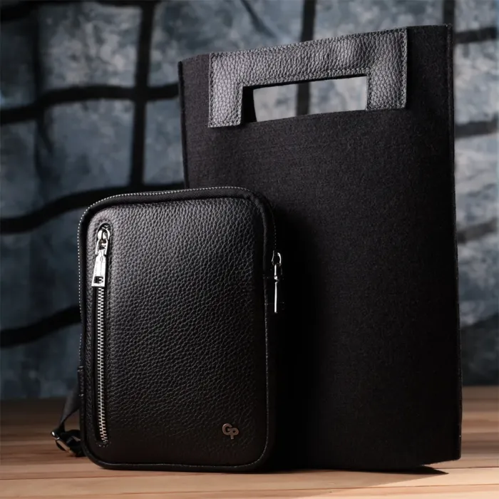 Прямокутна сумка бананка з якісної натуральної шкіри GRANDE PELLE 22877 Чорний