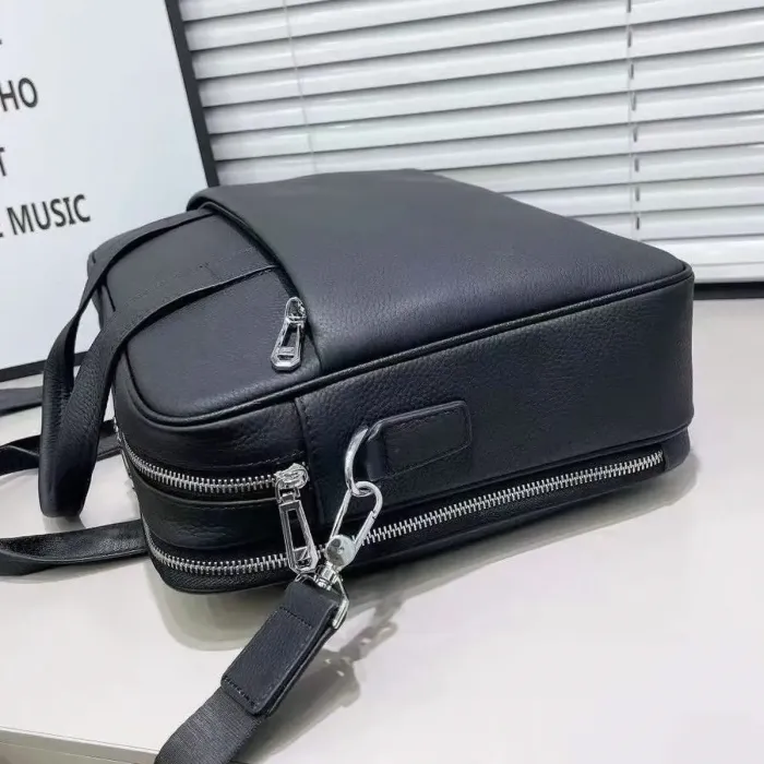 Шкіряна чоловіча ділова сумка для ноутбука 40x27x10, офісний портфель Tiding Bag 56901, чорний