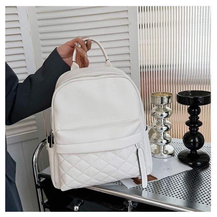 Жіночий наплічник для прогулянок 30х23х12, шкіряний рюкзак, білий