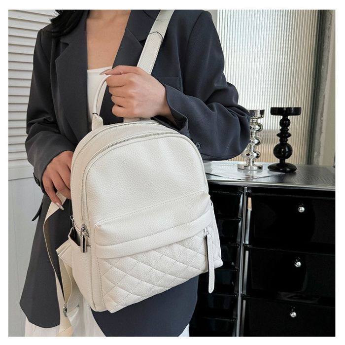 Жіночий наплічник для прогулянок 30х23х12, шкіряний рюкзак, білий