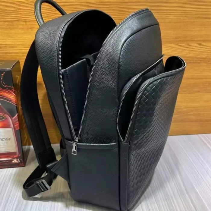 Рюкзак чоловічий з натуральної шкіри 30х41х12, міська сумка на спину для ноутбука Tiding Bag чорна