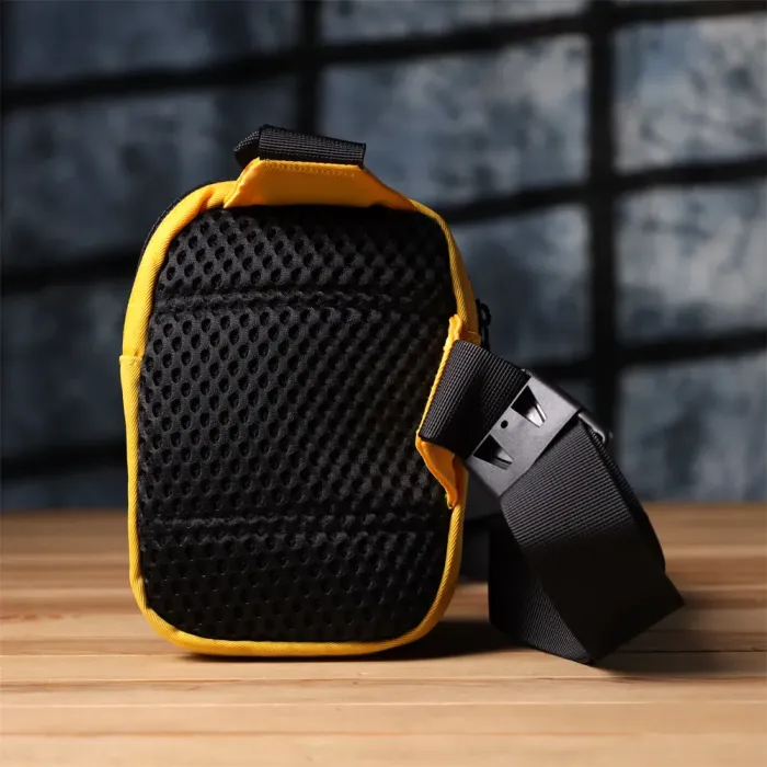 Слінг сумка для подорожей із якісного текстилю Vintage 15155 Жовтий